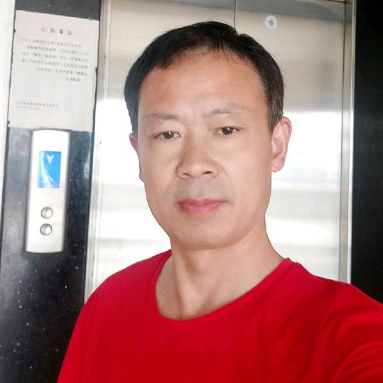 稍微笑笑