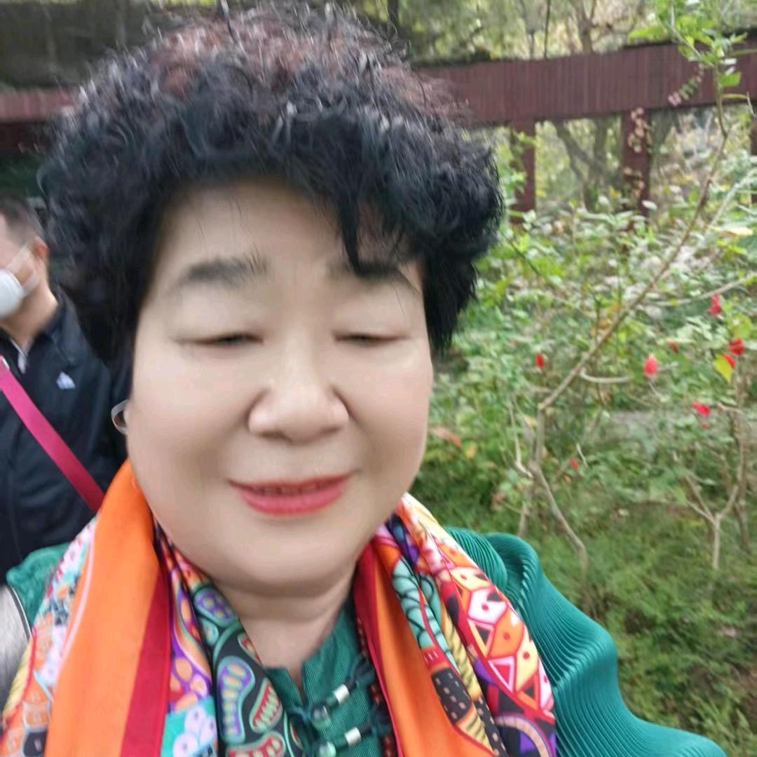 艳红姐早上9点15开直播了