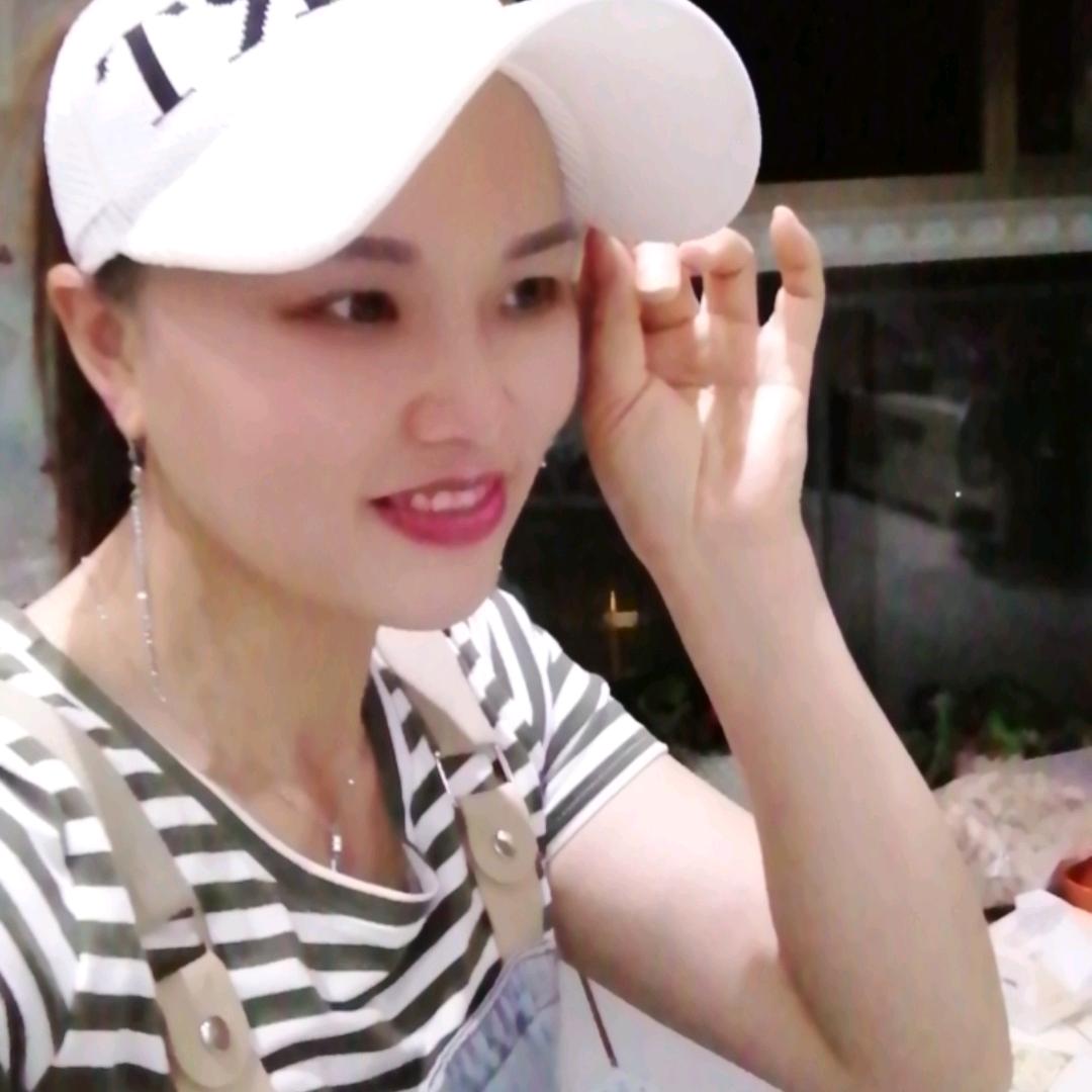 雪梅，