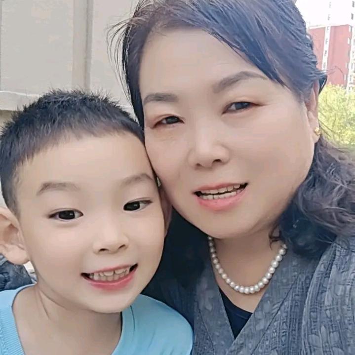 柚柚奶奶，（不定时开播》