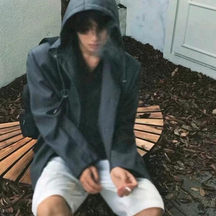 小韩不打荷（努力自律中……🌼）