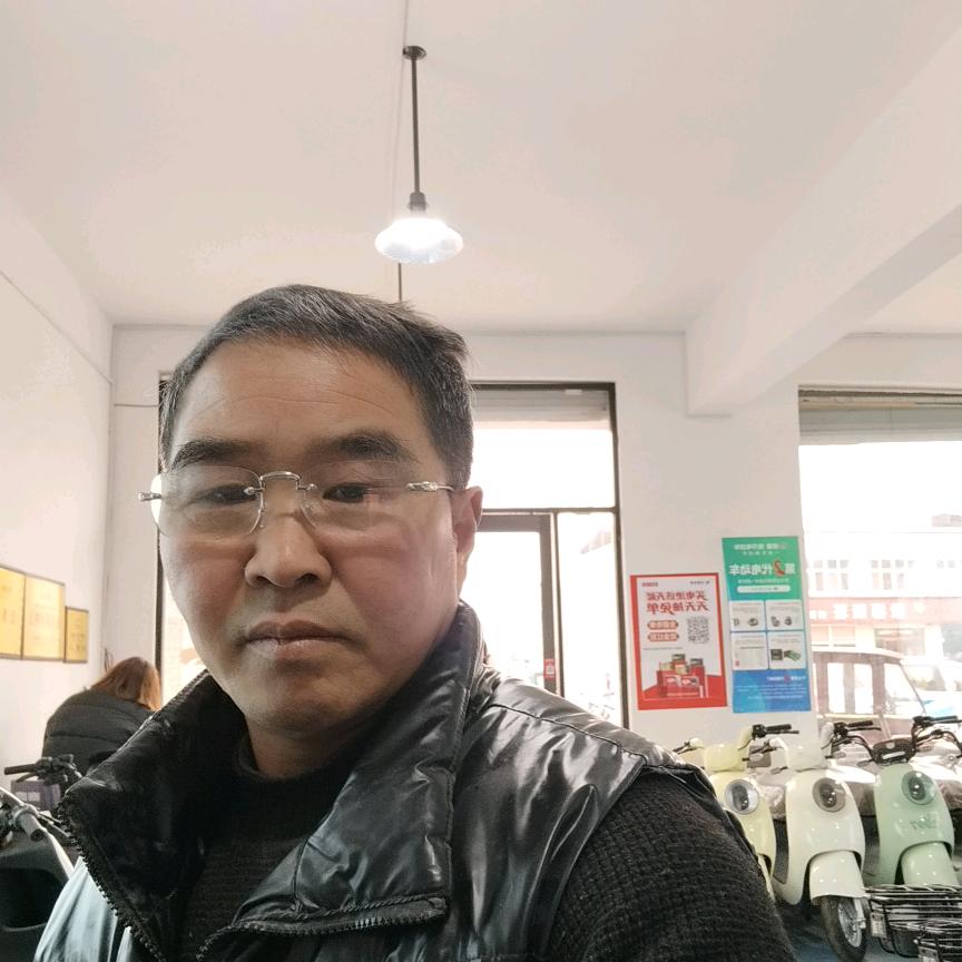 白壁赛鸽张玉生