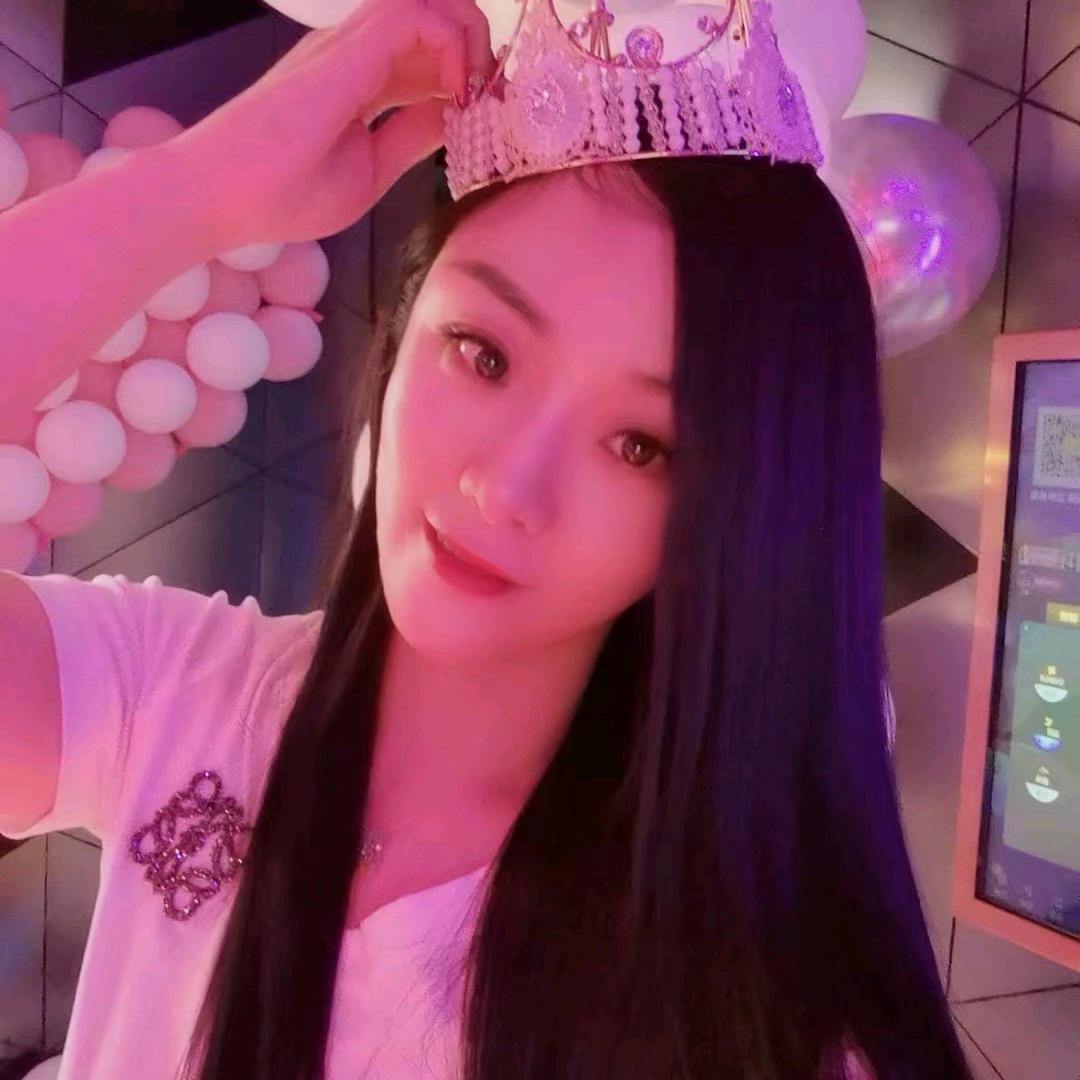 《封后》精品女装