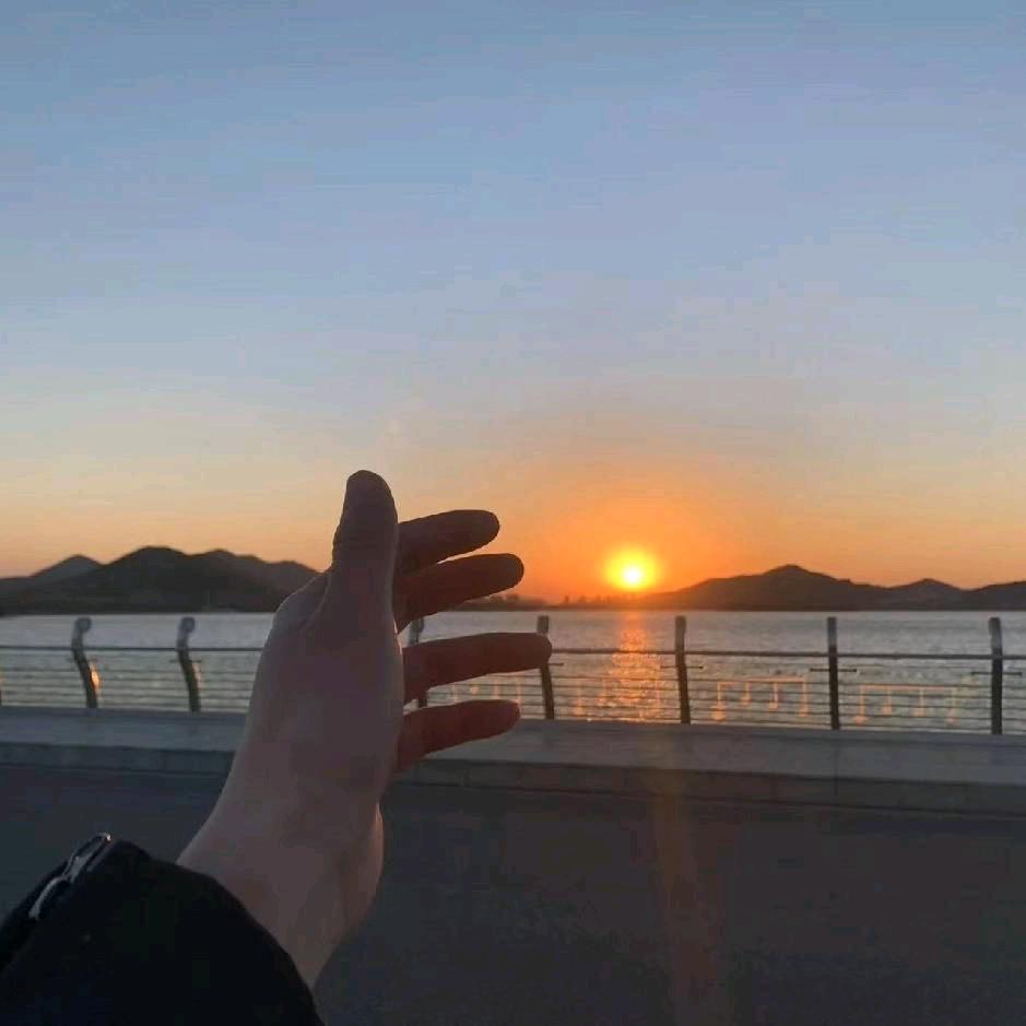 东-风