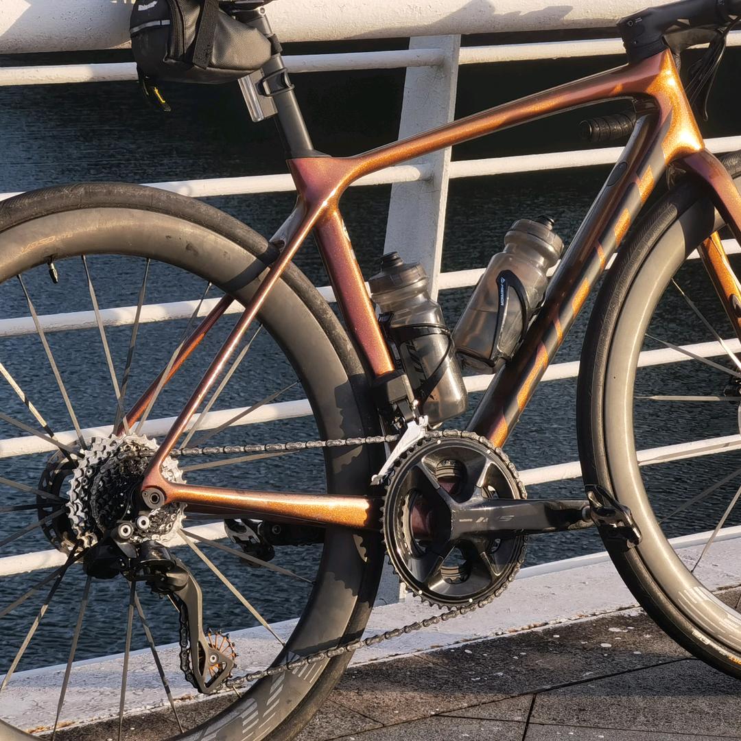 じ三月べ云墨′