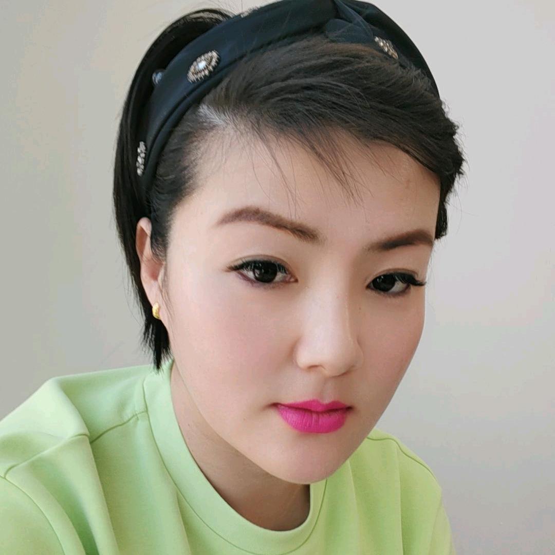 臭美的小静静儿