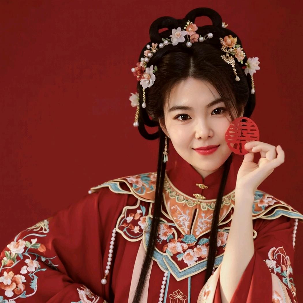 晶晶学跳舞💃