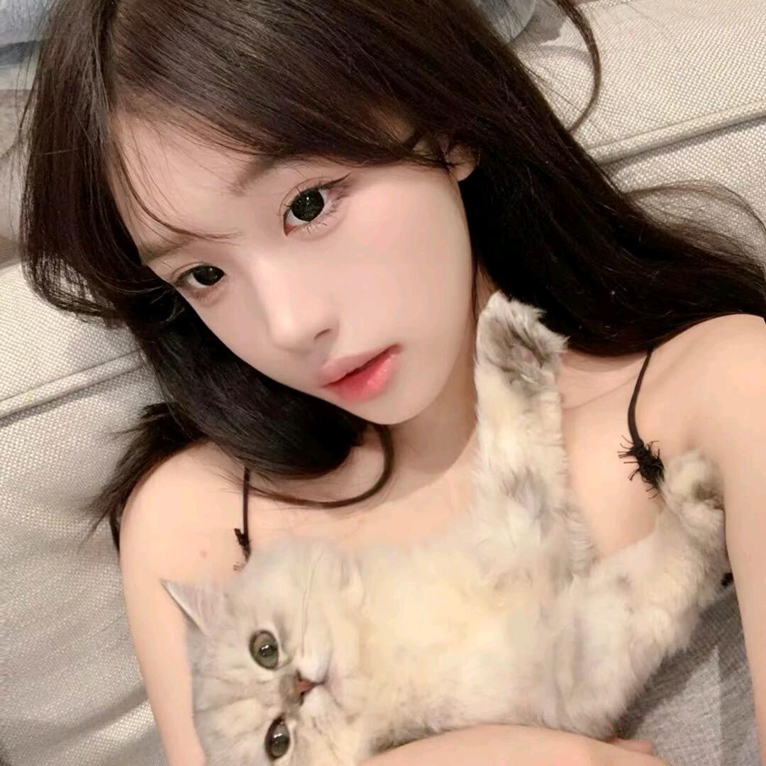 离婚八次的小女孩😚
