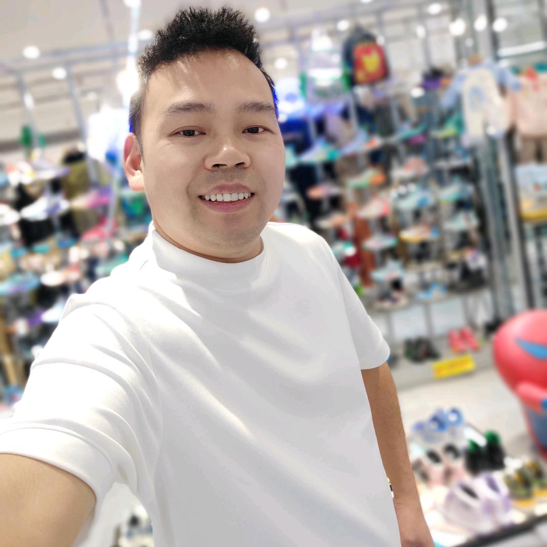 亮哥鸭溪童装童鞋