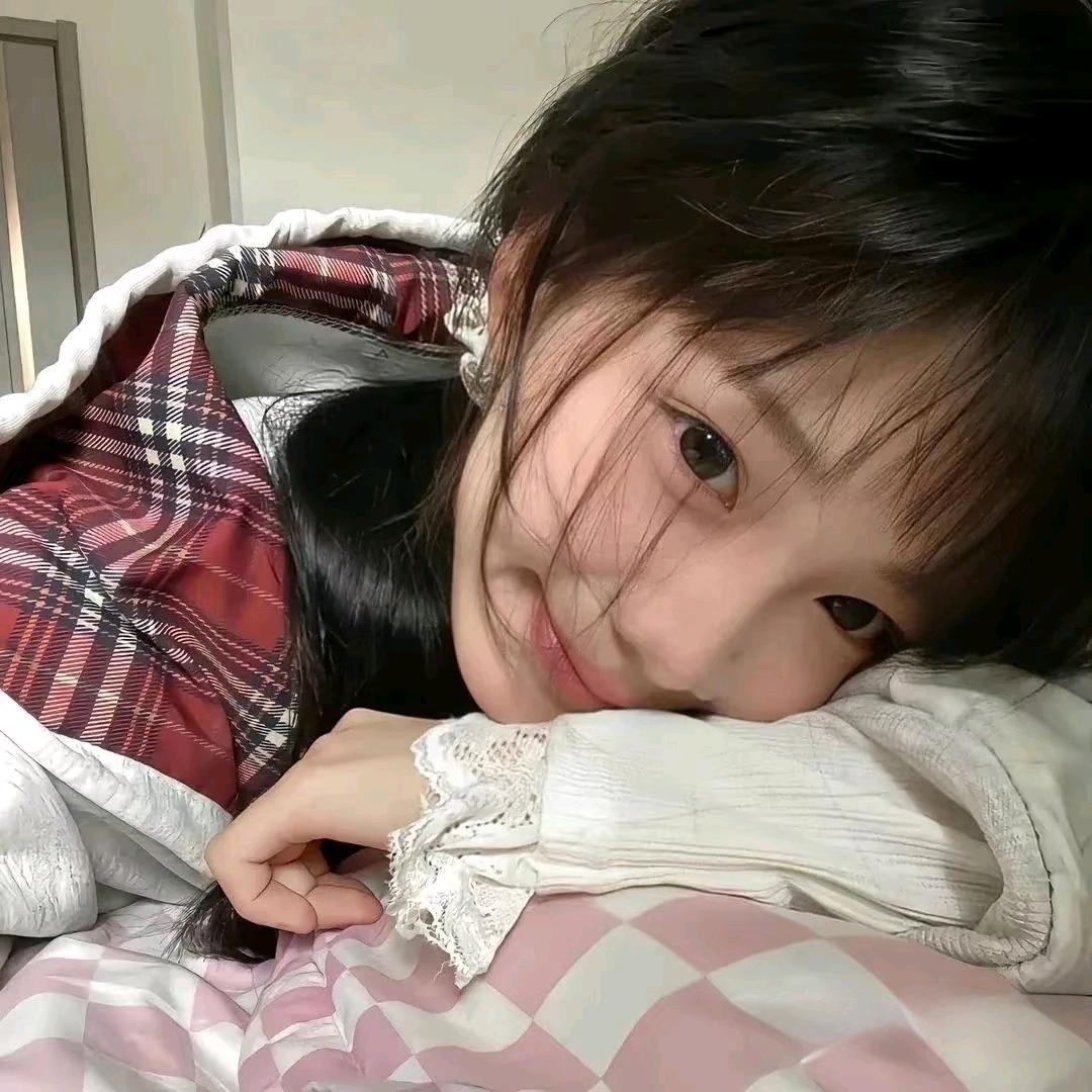 吃饱了有点撑还看到了好看电视的臭臭螺蛳粉