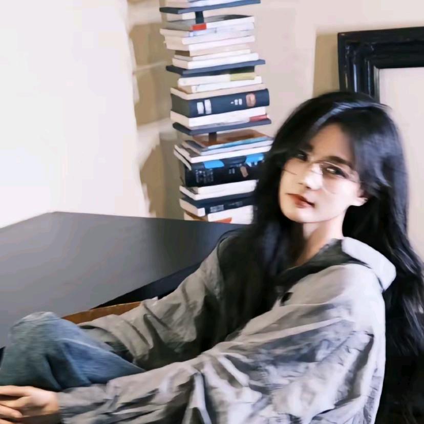 发呆的小绵羊