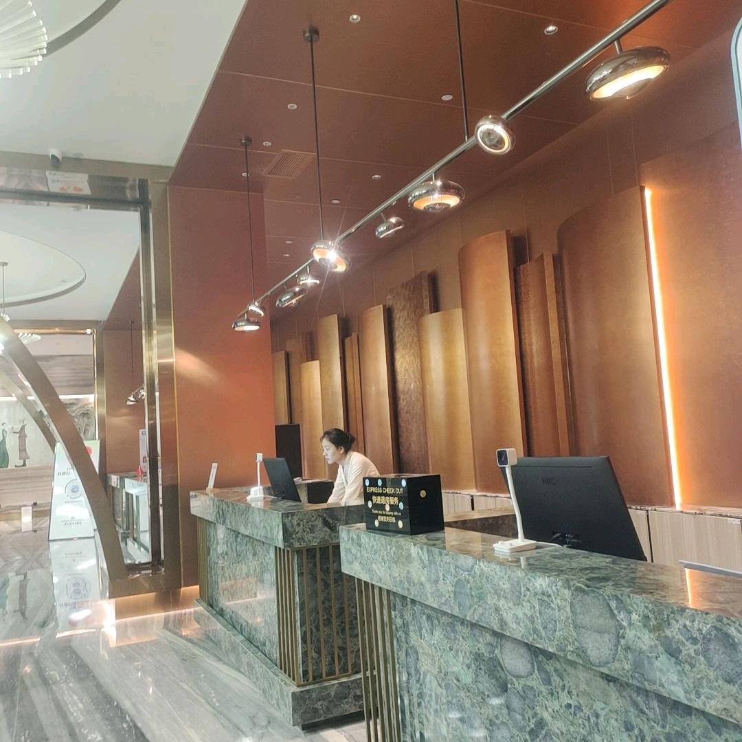 温德姆至尊酒店前台02