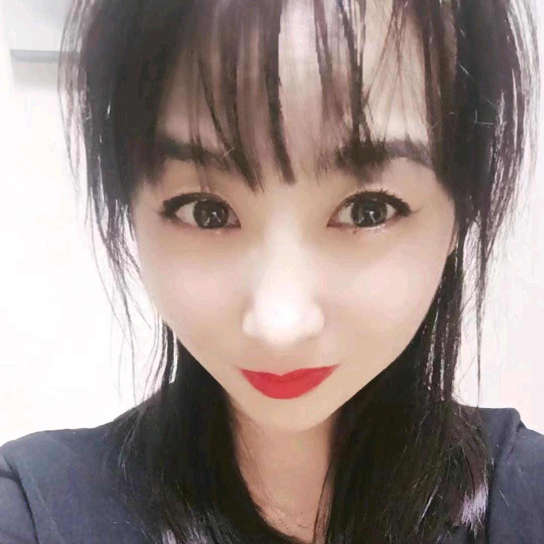 辽阳万达卖鞋莹莹