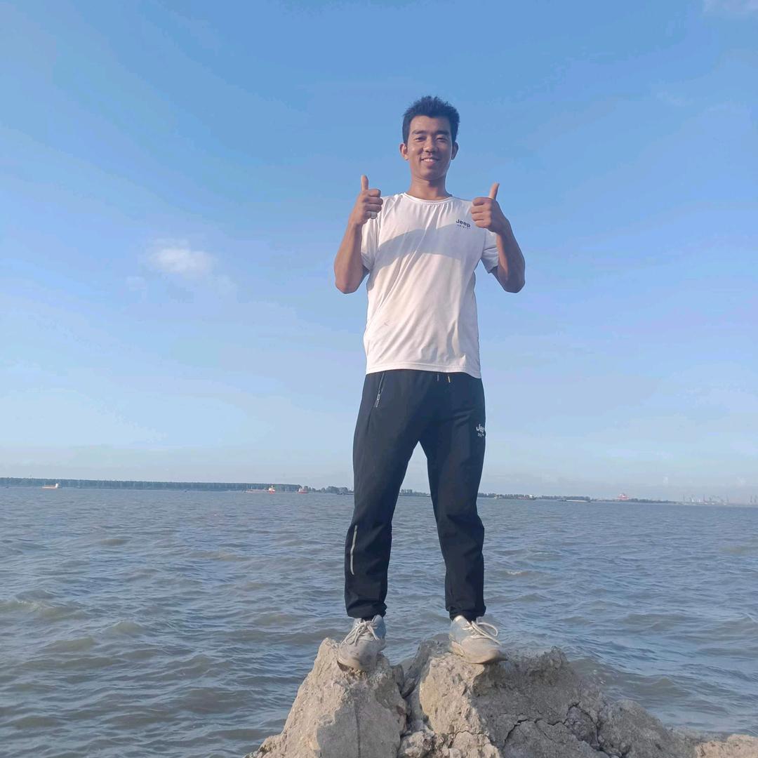 北极熊房车小伟