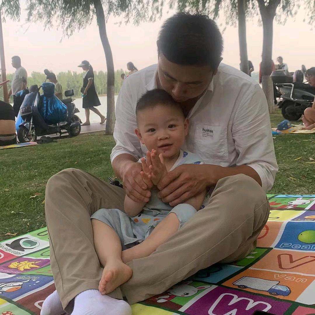 小马哥(●'◡'●)