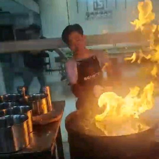 东莞长安上角惜缘烈火牛肉老吴