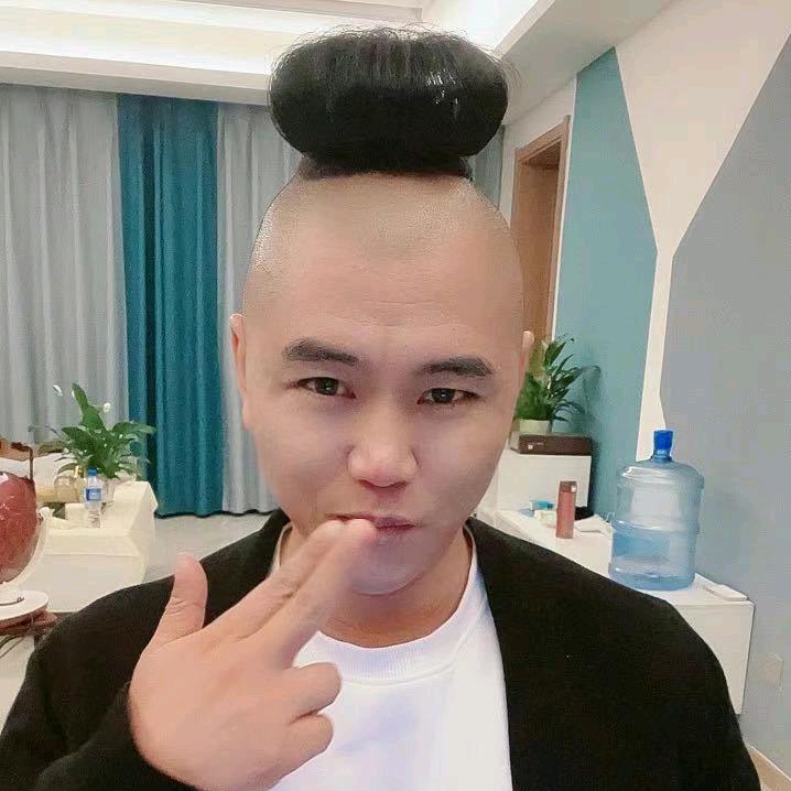 逗比卷毛哥