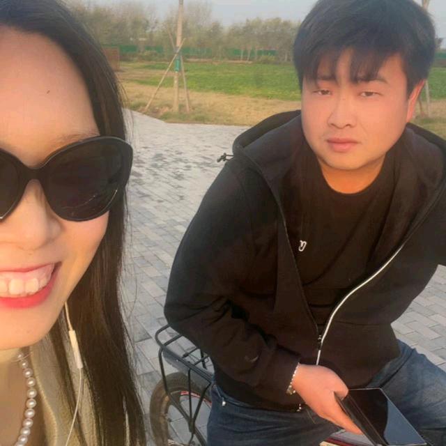 专业水泥发泡.聚氨酯发泡.细石地暖回填