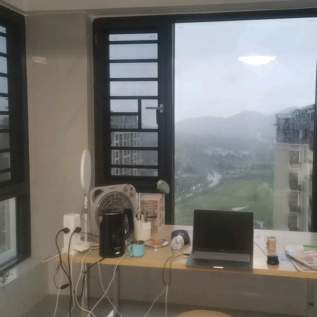 小霞老师（刚买房自装中）