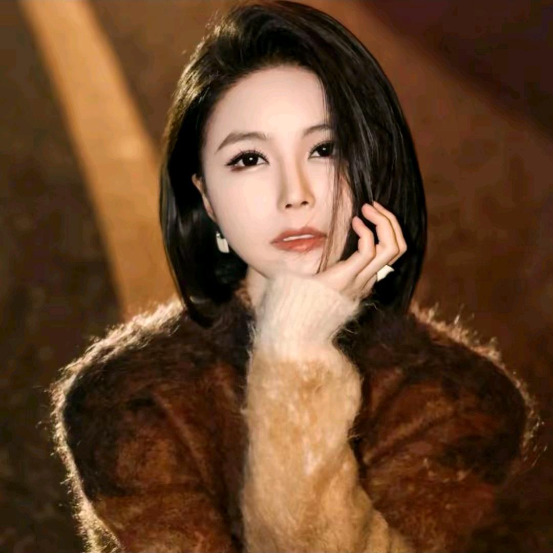 溶溶RONGRONG【爆品直播穿搭优选】