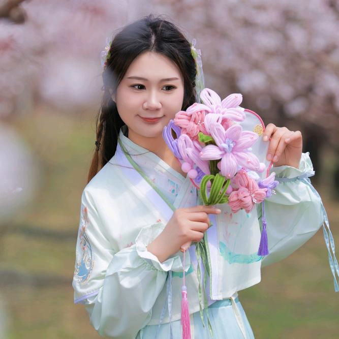 玉宝小姐姐