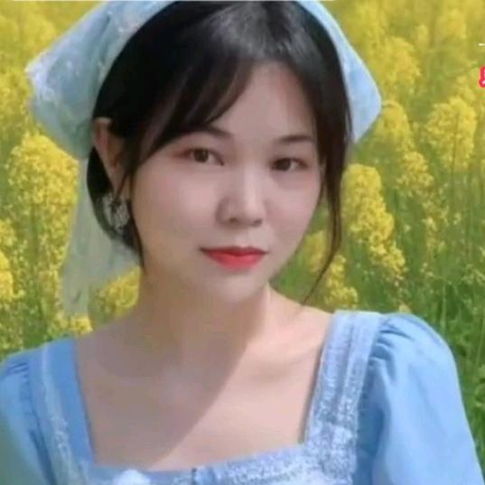 70后古玩女子