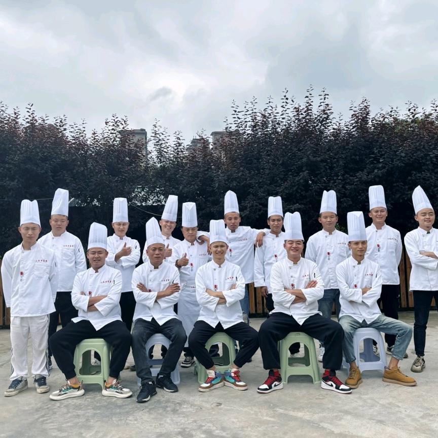 山各里家宴 小石