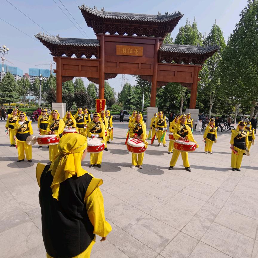 县底神龙锣鼓队