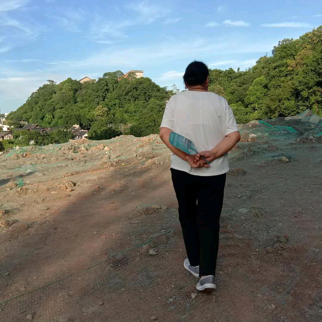 永远与女儿同在头像
