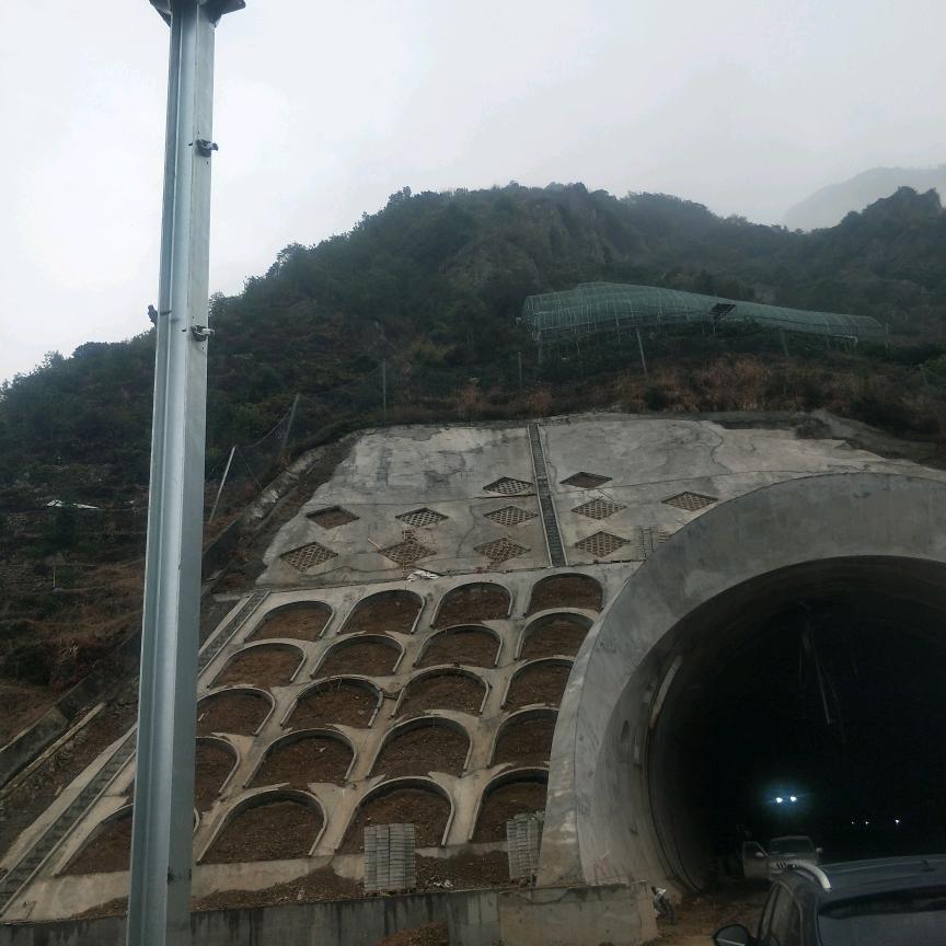 毕节三哥，桥梁隧道，