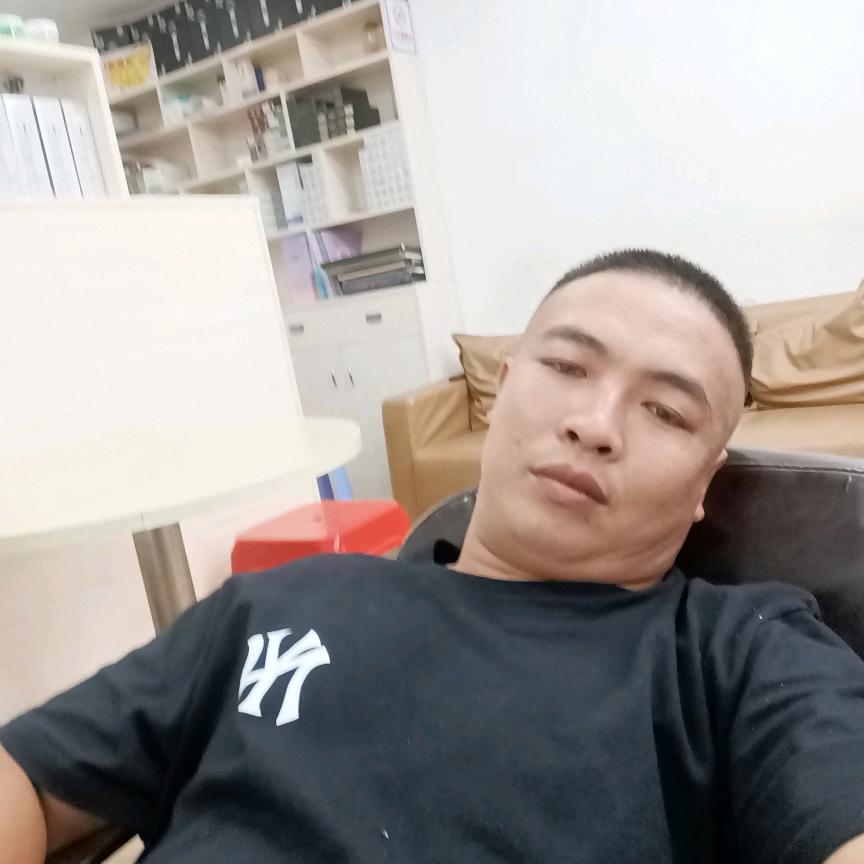 云南小哥