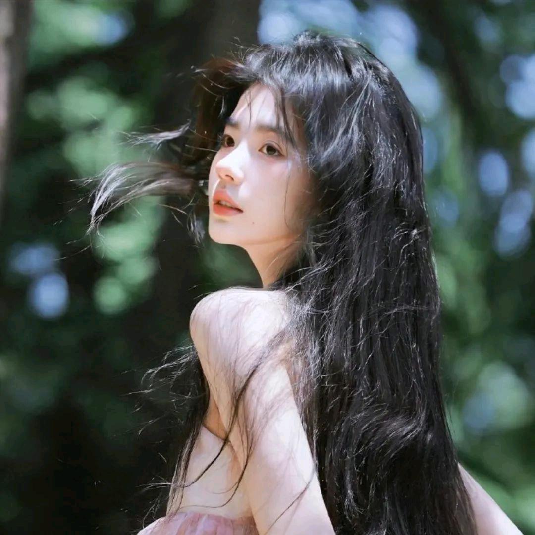 草莓小泡胡女士