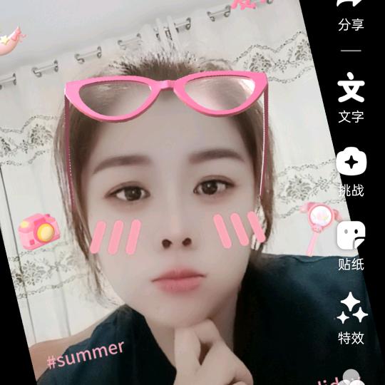 敏敏，