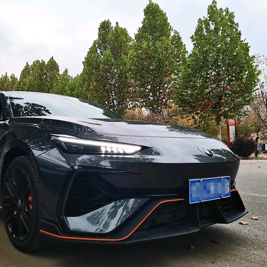 长安三代UNl∨，保护区管理局上班