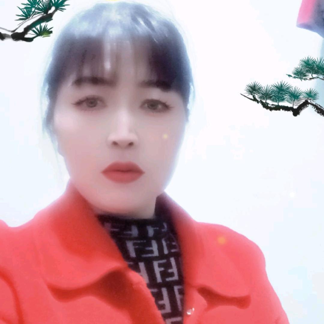 花开半夏叶微凉