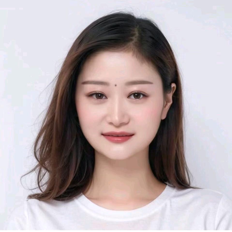 吃逛小萝莉