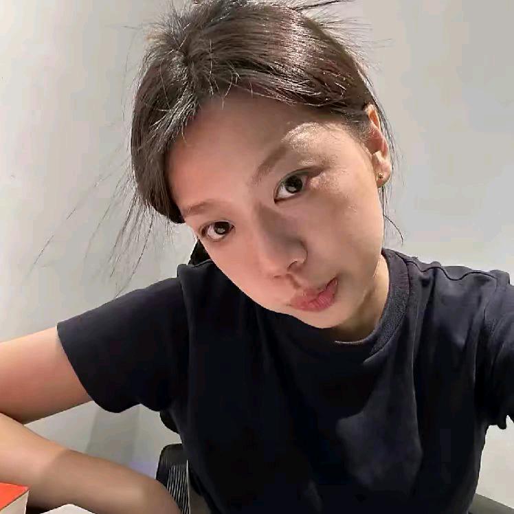 香香.臭臭
