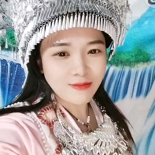 许憨憨（爱山歌）