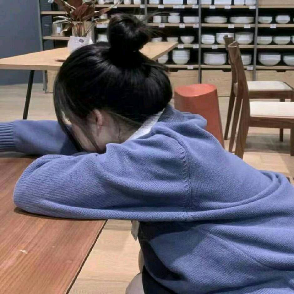云中忆谁