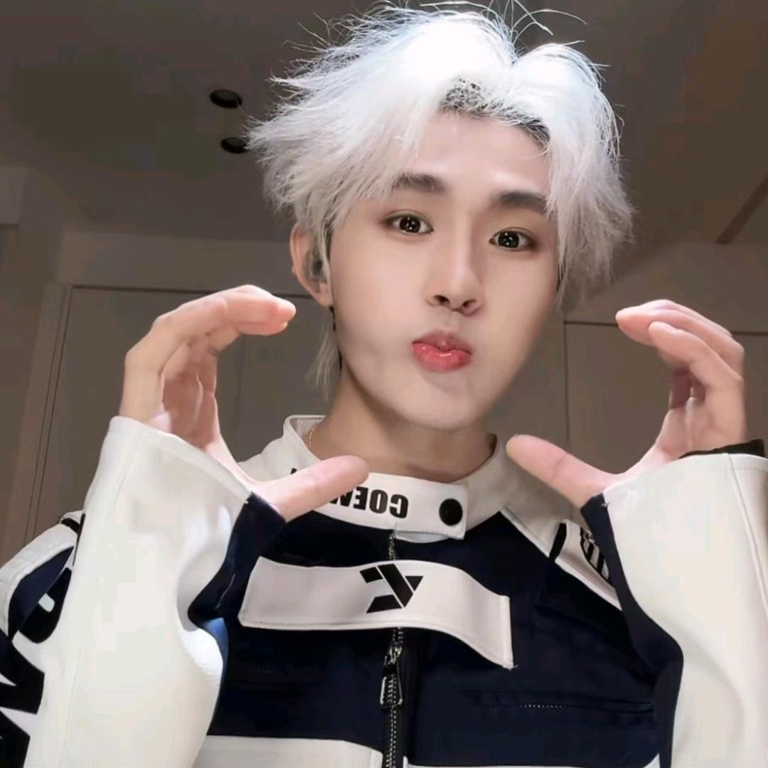 🌻🍬硬糖满甜