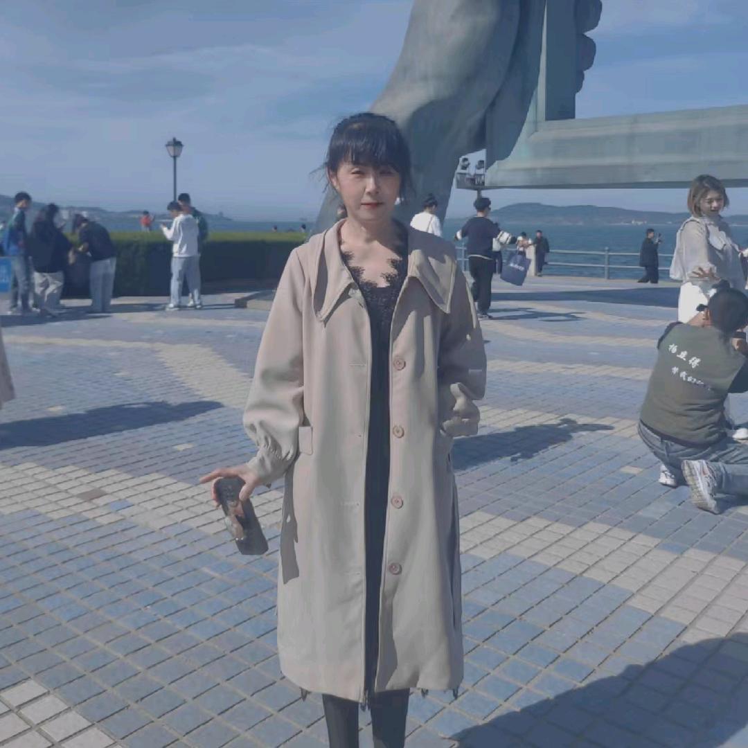 笑着转身偷着哭（回族）