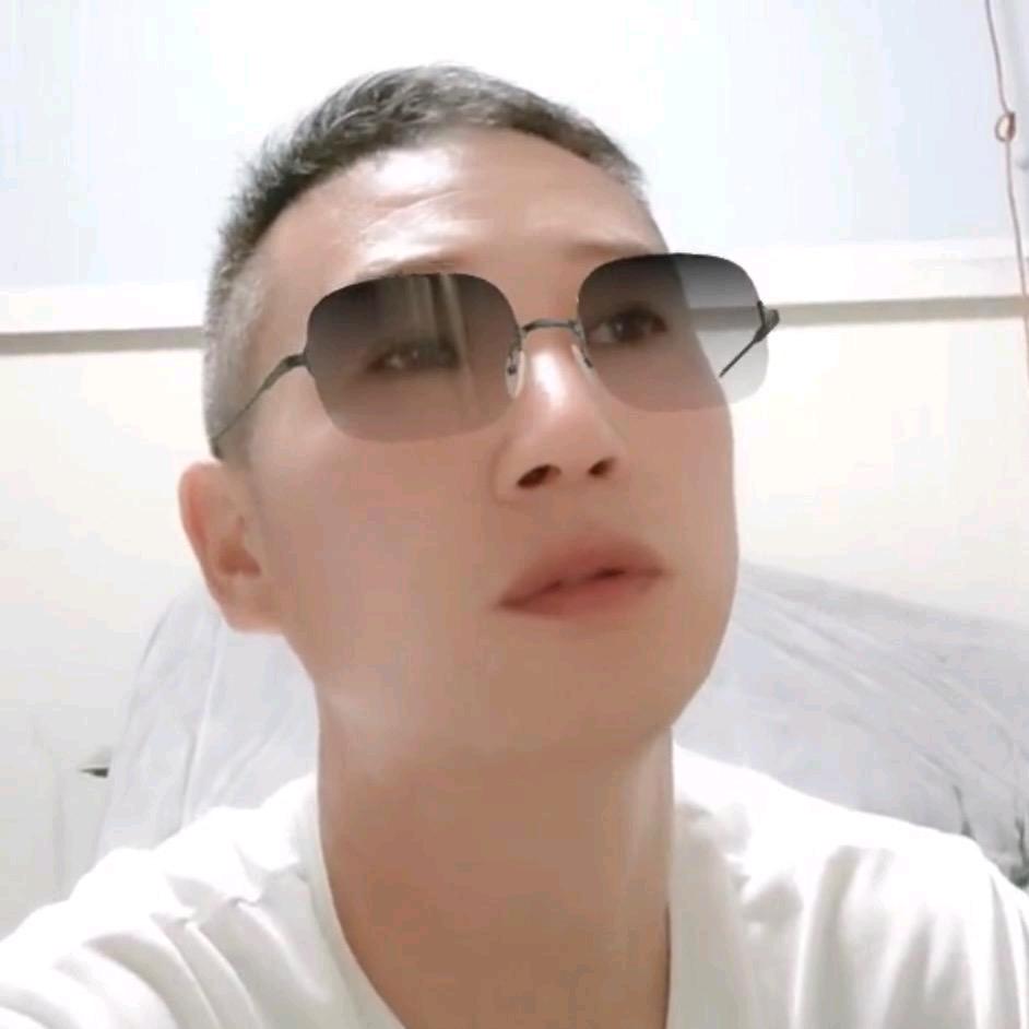 朱凤龙魔术师歌舞团