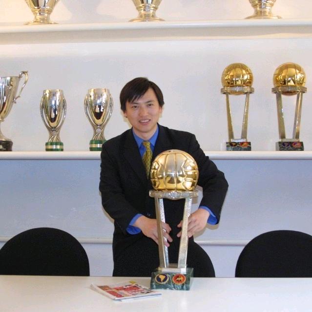 王勤伯足球