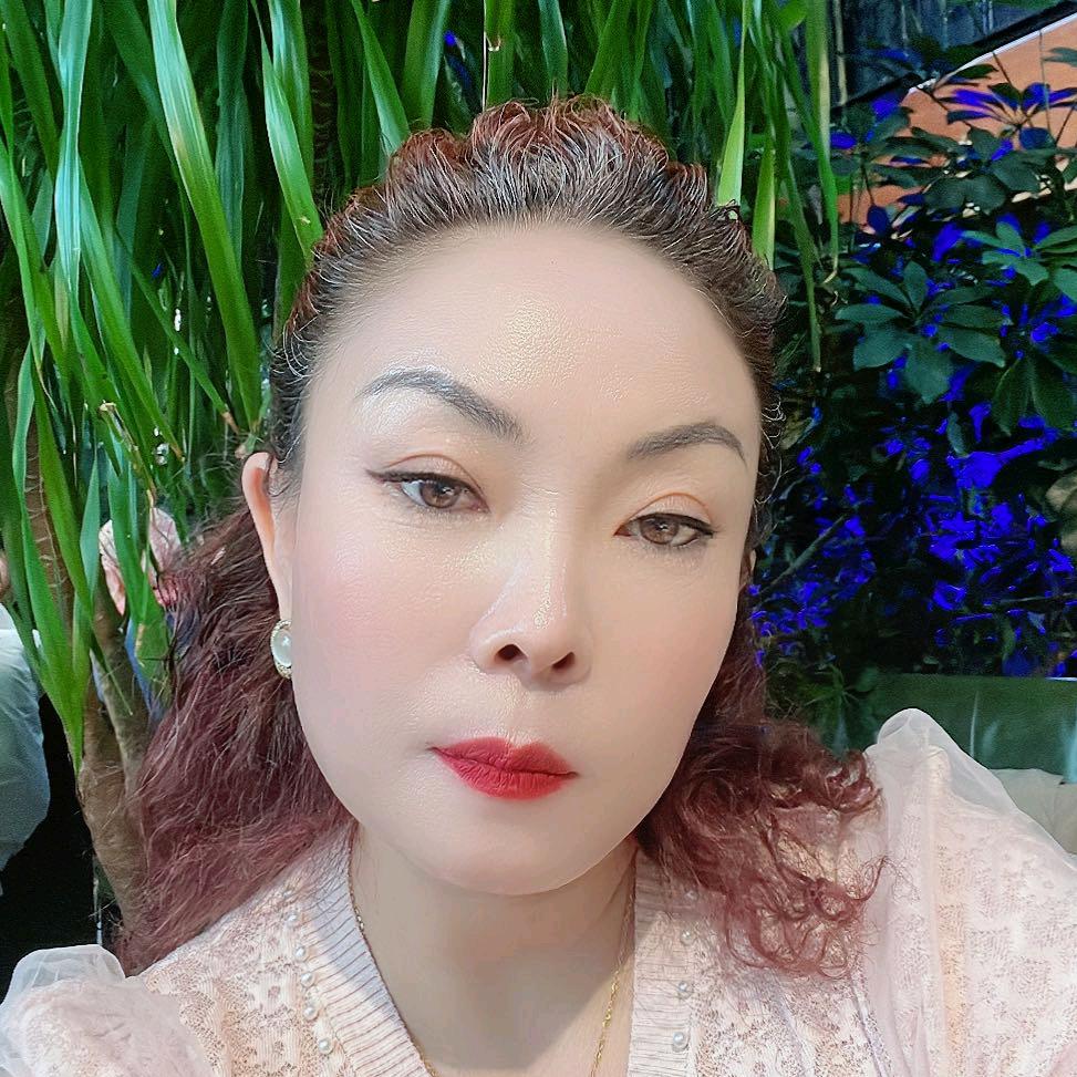 大龄宝妈《》玲玲
