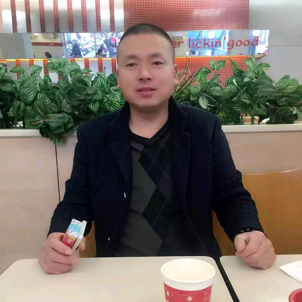 东哥（关赞必回)