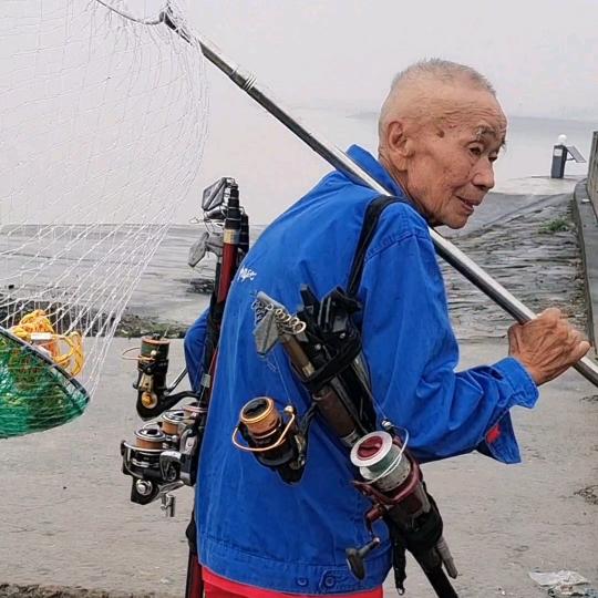 重庆钓鱼老头在杭州