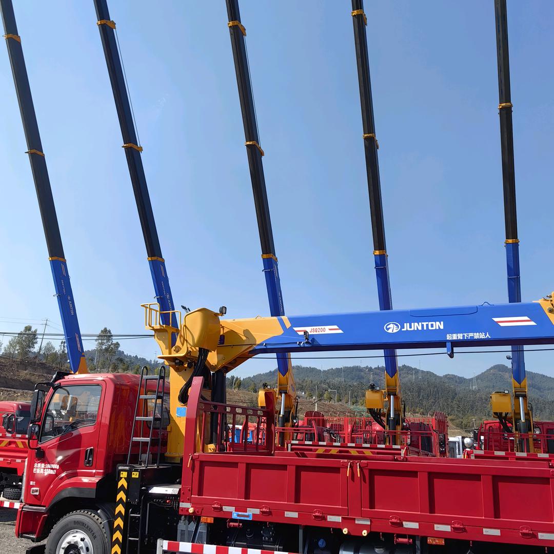 骏通随车吊厂价直销