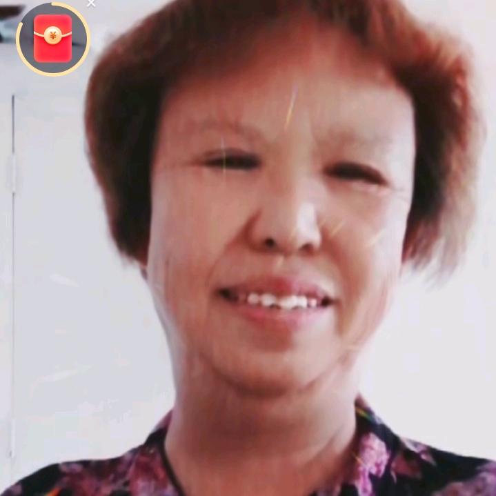 硕硕奶奶