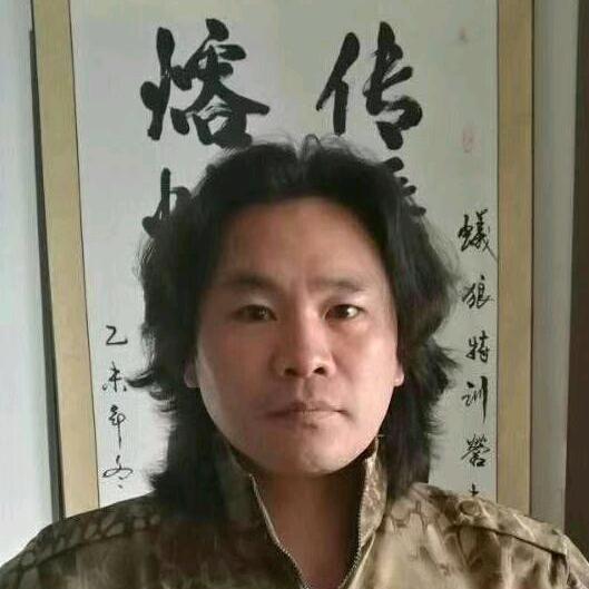 昆明团建拓展（蚁狼大叔）