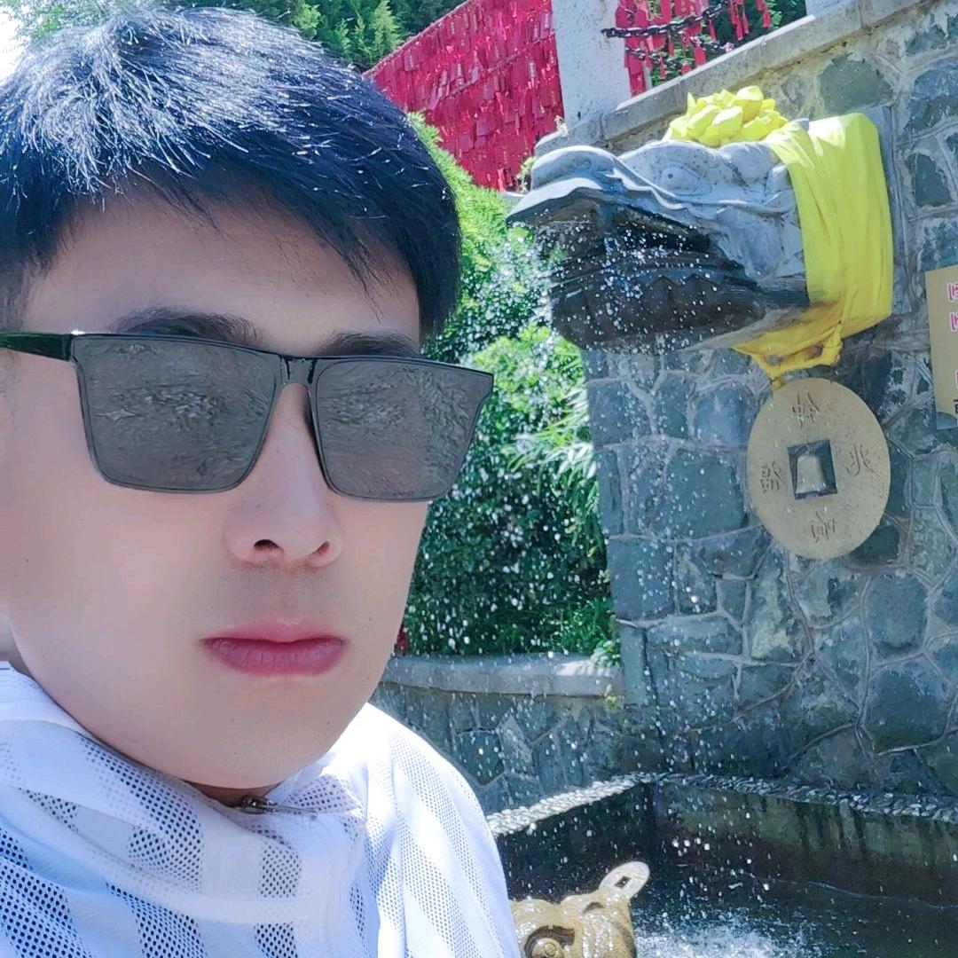 杨宇